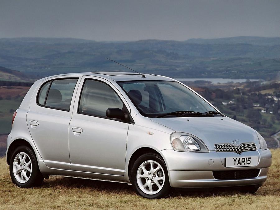  Toyota Yaris 5-Door 1999 года  (UK) (фото 9 из 16)